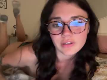 webcam girl queencassidyy live cam image #12768250