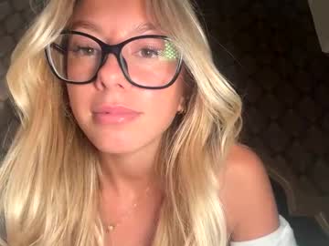 webcam girl carooob live cam image #11671453