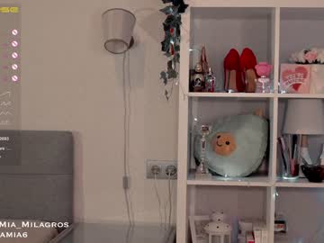 webcam girl mia_milagros live cam image #4380483