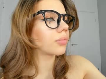 webcam girl jenie_fire live cam image #11147266