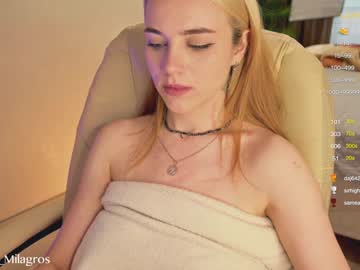 webcam girl mia_milagros live cam image #10238905
