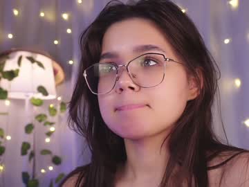 webcam girl helenmoors live cam image #6958607