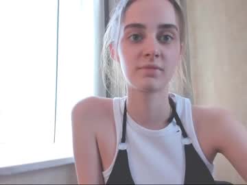 webcam girl cornflower_tea live cam image #5737375