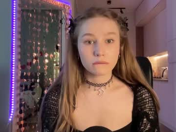 webcam girl whoisalisa live cam image #12581051