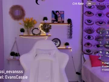 webcam girl cassie_evansss live cam image #12130699