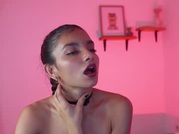 webcam girl urcutelinda live cam image #8759709
