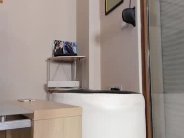 webcam girl hotel77777 live cam image #720410