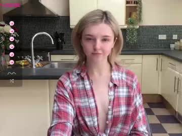 webcam girl lucydelovely live cam image #5785026