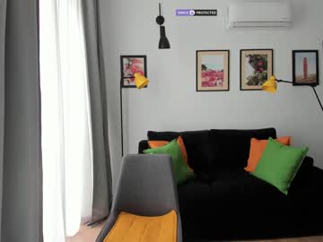 webcam girl intrigueeme live cam image #8961953