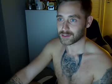 webcam man greyjoggers live cam image #3936097