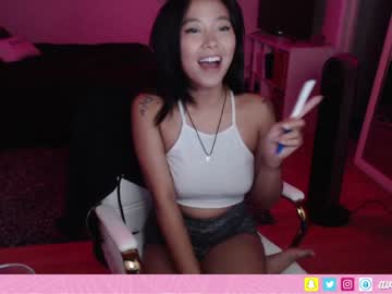 webcam girl avarosey live cam image #3710158