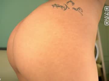 webcam girl ashley_jones9 live cam image #11589935