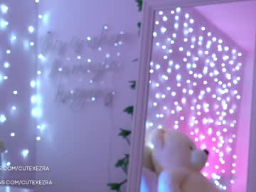 webcam girl ezra live cam image #2013352