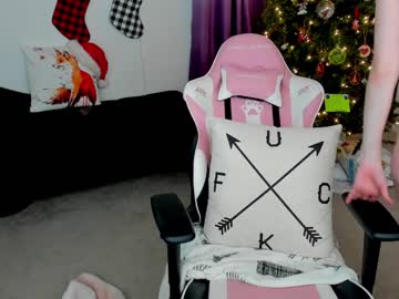 webcam girl foxy_gamer live cam image #4496908