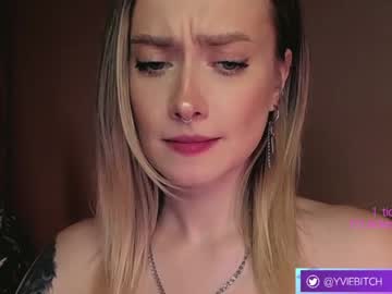 webcam girl _yvie_ live cam image #4813389