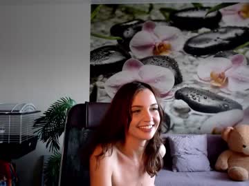webcam girl jennycutey live cam image #3107816