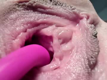 webcam girl courtney_luv live cam image #11112249