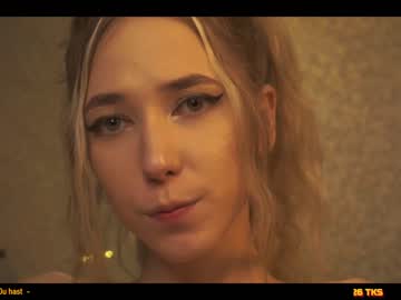 webcam girl a_mhere live cam image #4525678