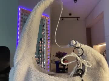 webcam girl whoisalisa live cam image #12341203