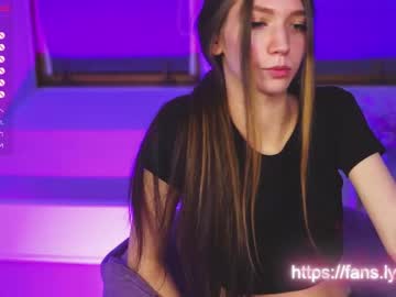 webcam girl angels_kiss live cam image #3868704