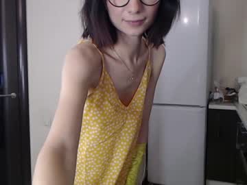 webcam girl crystal_one live cam image #744053