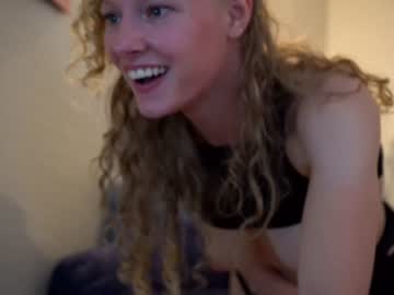 webcam girl sistinehashands live cam image #3695557