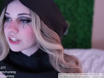 webcam girl runesy live cam image #4045732
