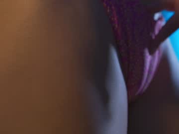 webcam girl lucie_beltran live cam image #10538259