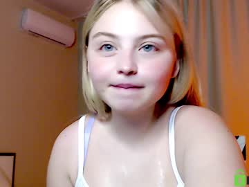 webcam girl shy_blondiee live cam image #4949536