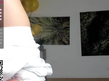 webcam girl a_whole_eternity live cam image #8466425