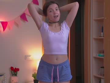 webcam girl tiny_miracle live cam image #9810787