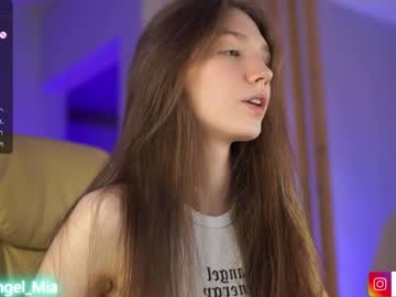webcam girl angels_kiss live cam image #7381202