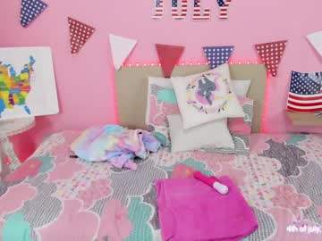 webcam girl little_effy18 live cam image #2924686