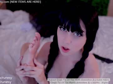 webcam girl runesy live cam image #6619953