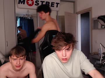 webcam man teddy_mode live cam image #10693371