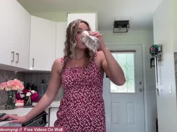 webcam girl bloomyogi live cam image #2817677