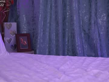 webcam girl alyonaqueen_ live cam image #10950448