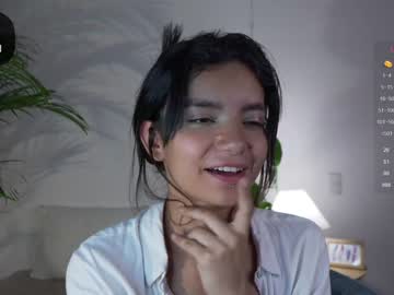 webcam girl urcutelinda live cam image #8390578