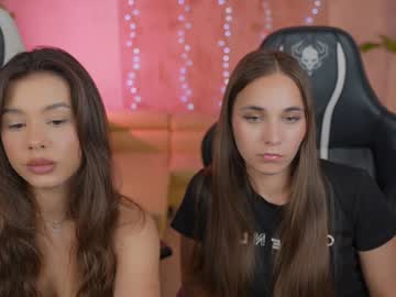 webcam couple bright_diamonds_054 live cam image #10834377