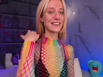 webcam girl dreamy_kira live cam image #10659614