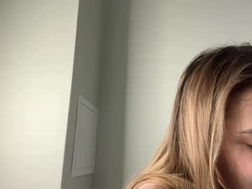 webcam girl elisa_moon live cam image #11566619