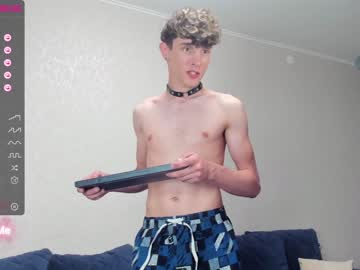webcam man james_mil live cam image #6208551