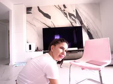 webcam girl innocentemmy live cam image #9073686