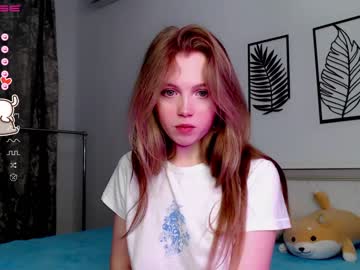 webcam girl small_blondee live cam image #4497574