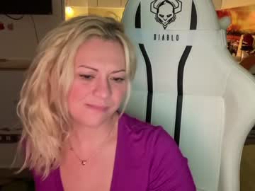 webcam girl kiradivine live cam image #5197587
