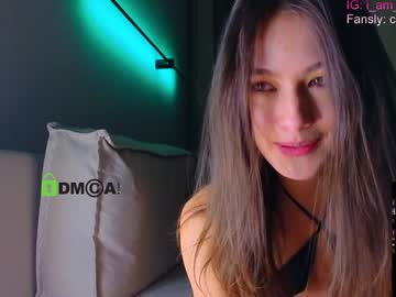 webcam girl crazzy_cherry live cam image #12987667