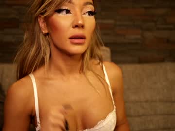 webcam girl fantasystudiox live cam image #3833438