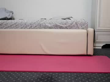webcam girl carmela_fox live cam image #4880470