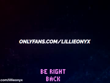 webcam girl lillieonyx live cam image #3335359