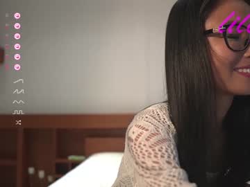 webcam girl _lillilly_ live cam image #4505990